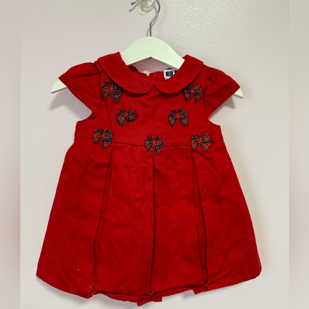 Peter Pan collar red dress with little bows details